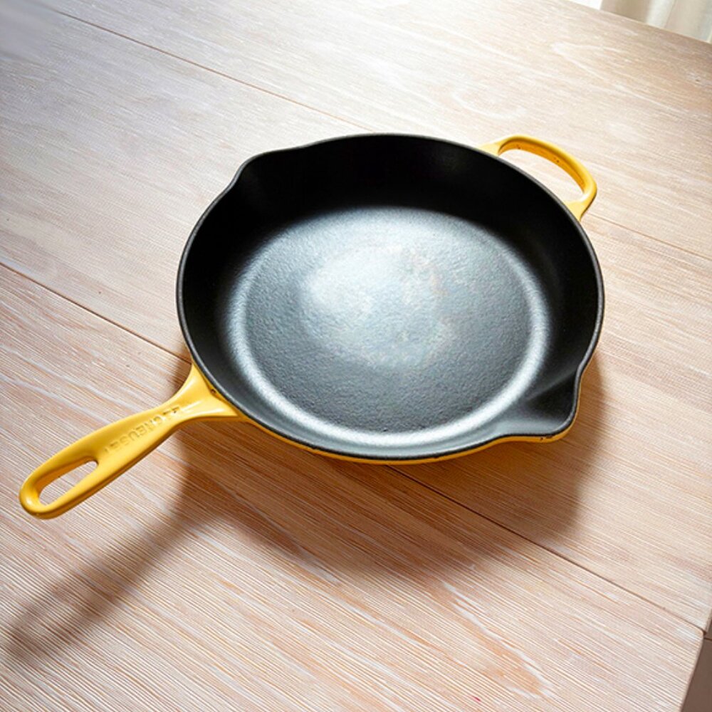Le Creuset 11.75" Round Skillet